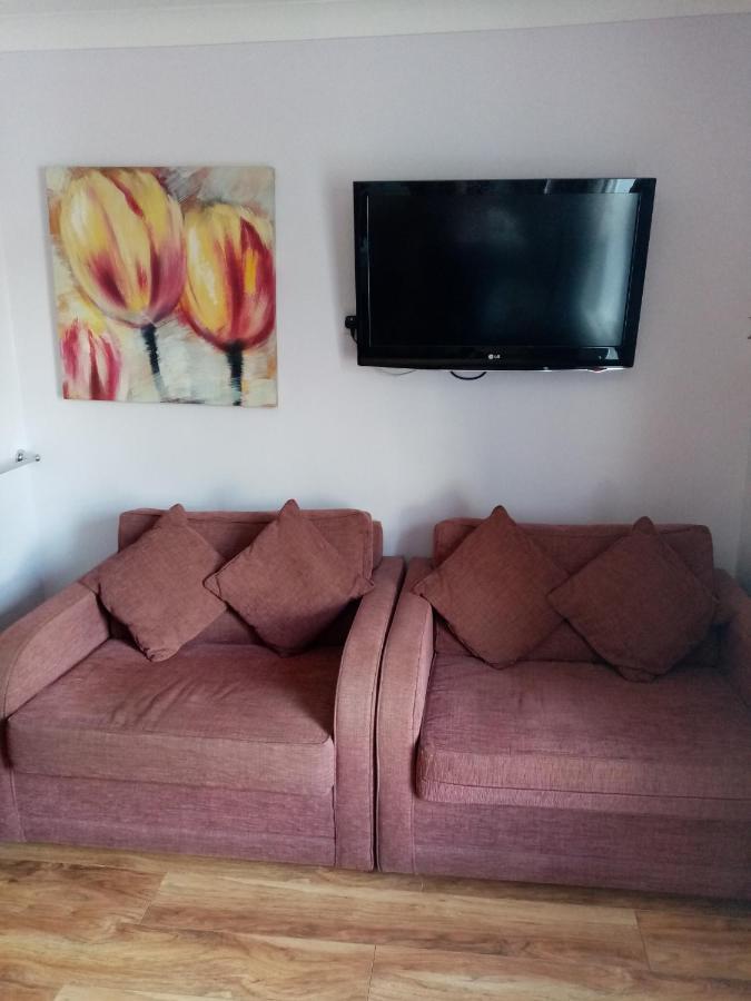 The Guest House Abergavenny Esterno foto
