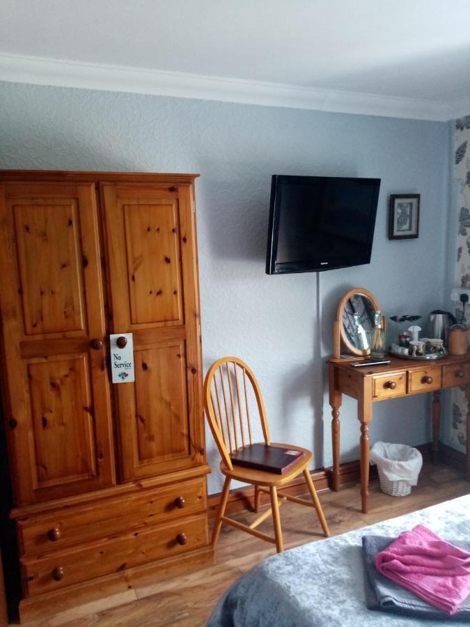 The Guest House Abergavenny Esterno foto