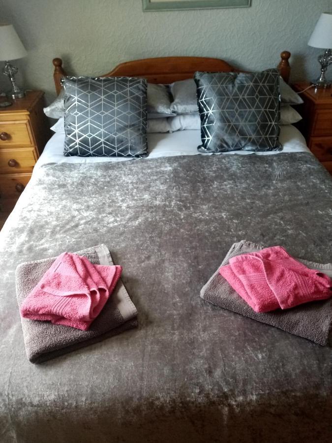 The Guest House Abergavenny Esterno foto