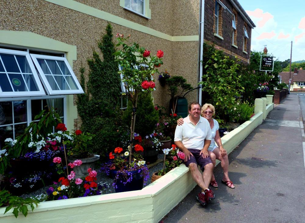 The Guest House Abergavenny Esterno foto